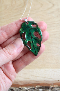 Monstera Adansonii Necklace