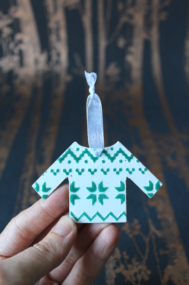 Christmas Jumper Decoration - White & Green