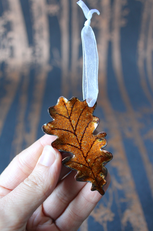 Oak Leaf Christmas Decoration - Brown